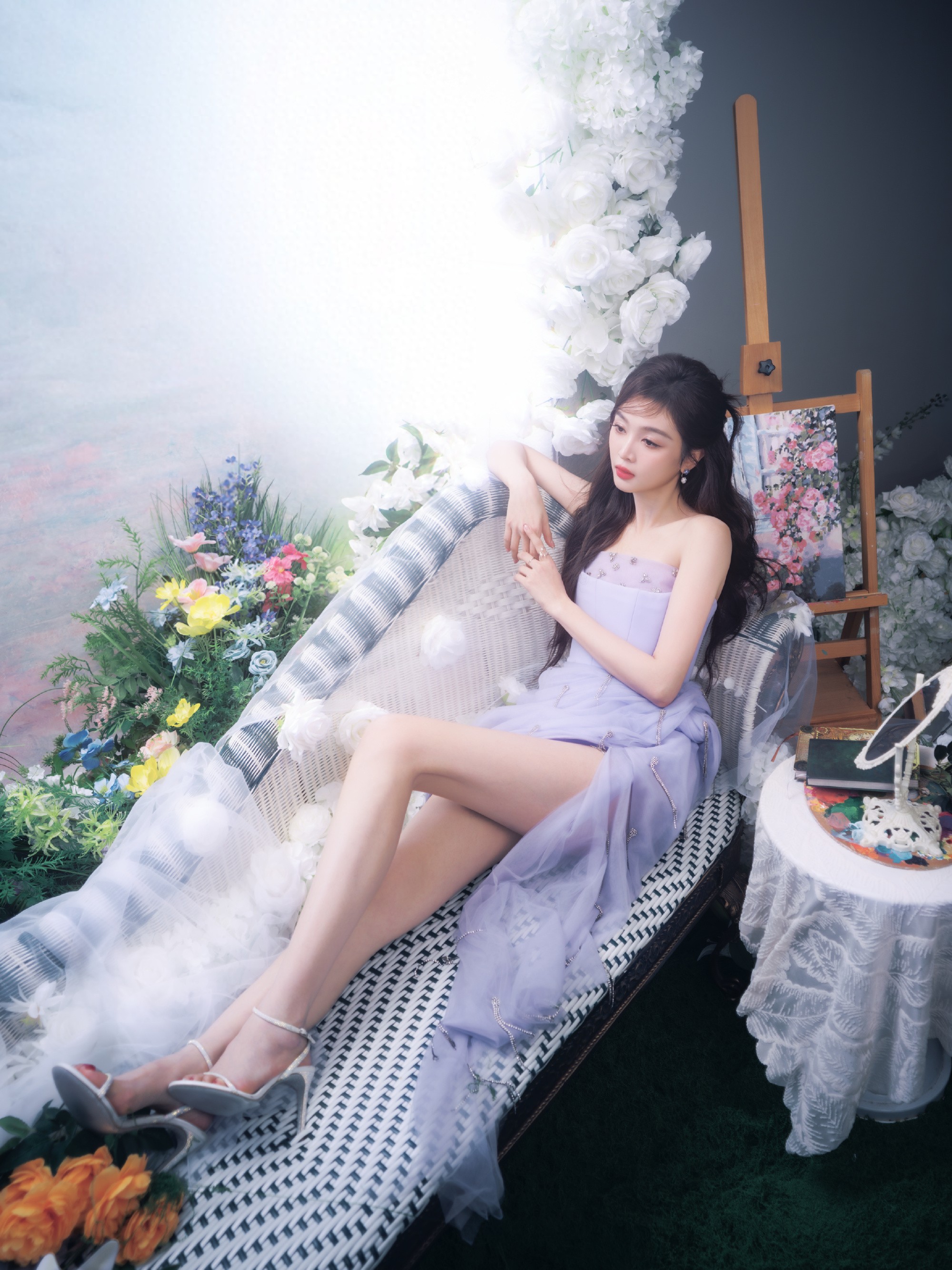吴宣仪 海南春晚美照 大长腿还是最吸睛