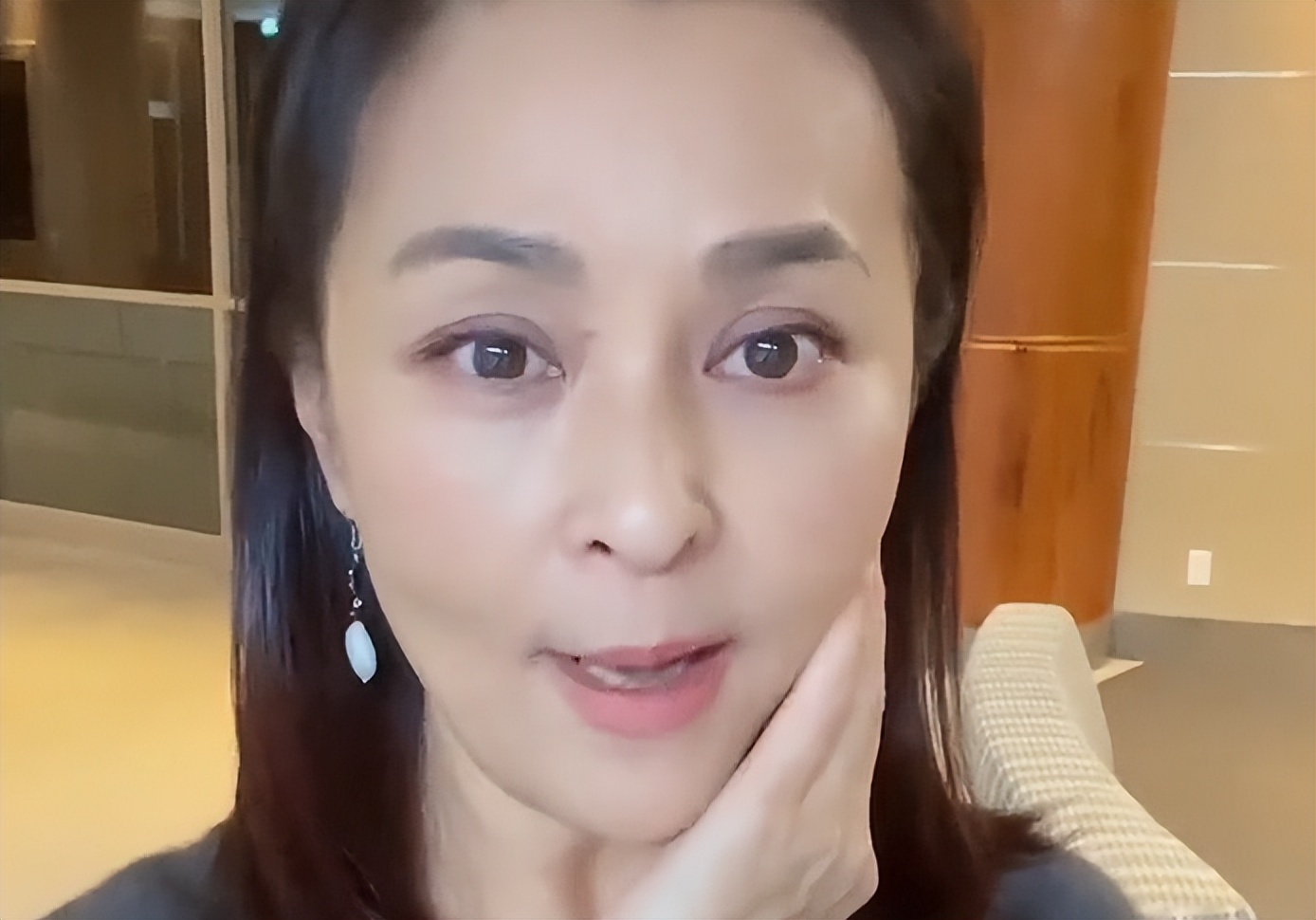 女演员千万别整容!央视《加油小茉》里39岁琼女郎,脸都快认不出