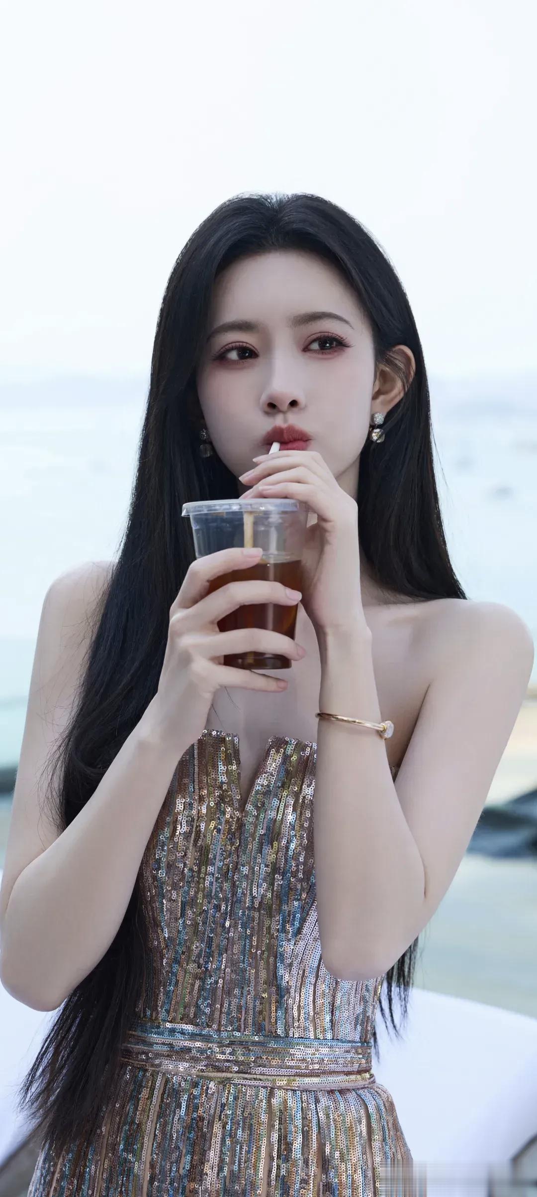 孟子义这身材太顶了，酥麻感简直要溢出屏幕！