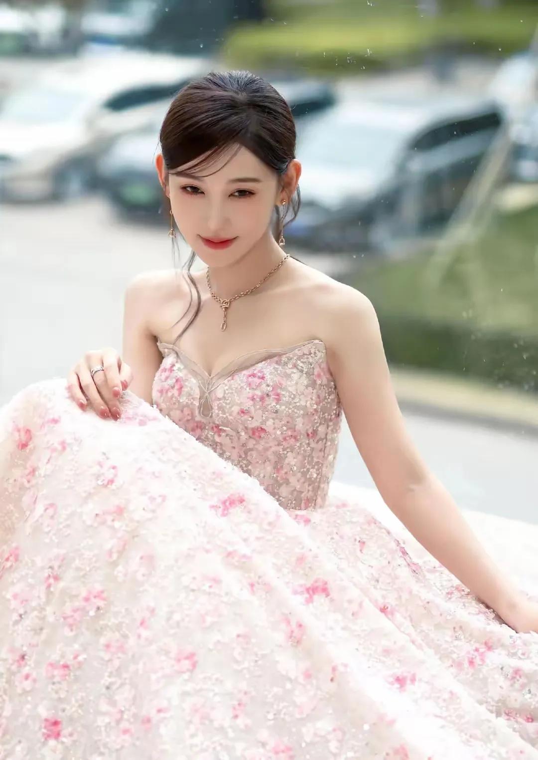 短剧女顶流李沐宸