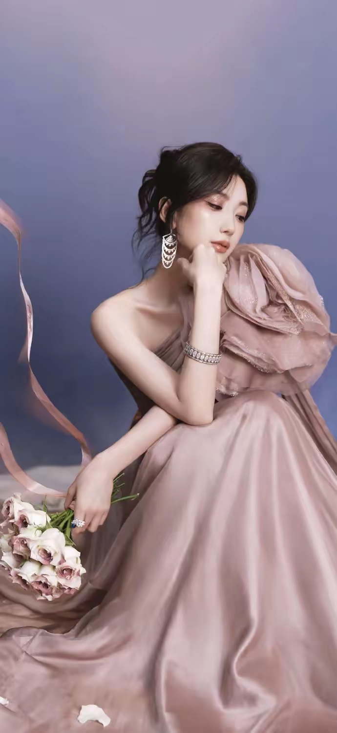 美女壁纸毛晓彤