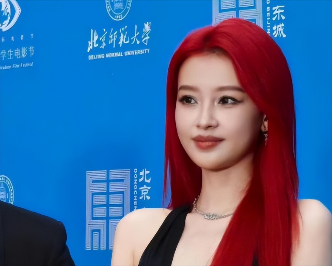 和董子健离婚后，孙怡参加浪姐，本想翻身，却争议不断