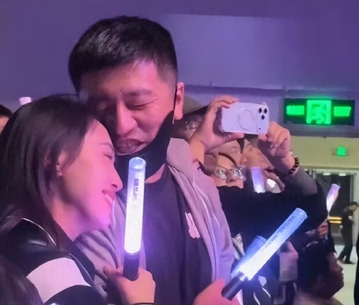 原来她是张雪峰妻子，90后历史学博士?，被传离婚后却一起上节目