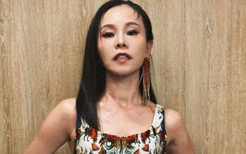 台湾知名女歌手与患癌前经纪人解约，一句伤人言论引发全网愤怒