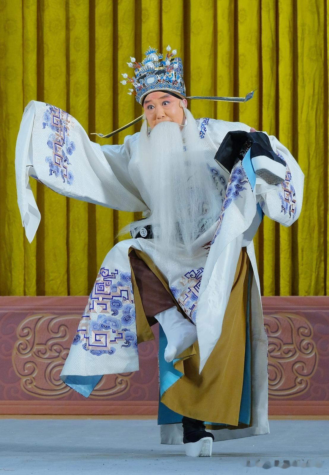 郭德纲也要任性“非要唱”，发文反怼黑粉，这是受岳云鹏传染了？