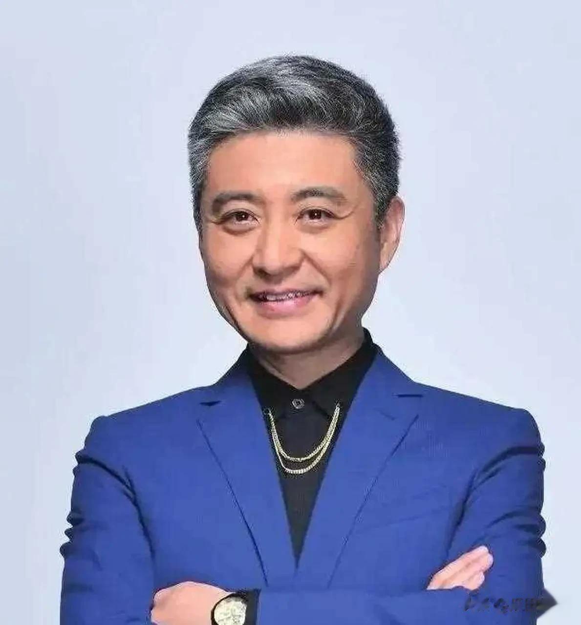 成于嘴、败于嘴，50岁就满头白发的周炜，如今的下场不值得同情