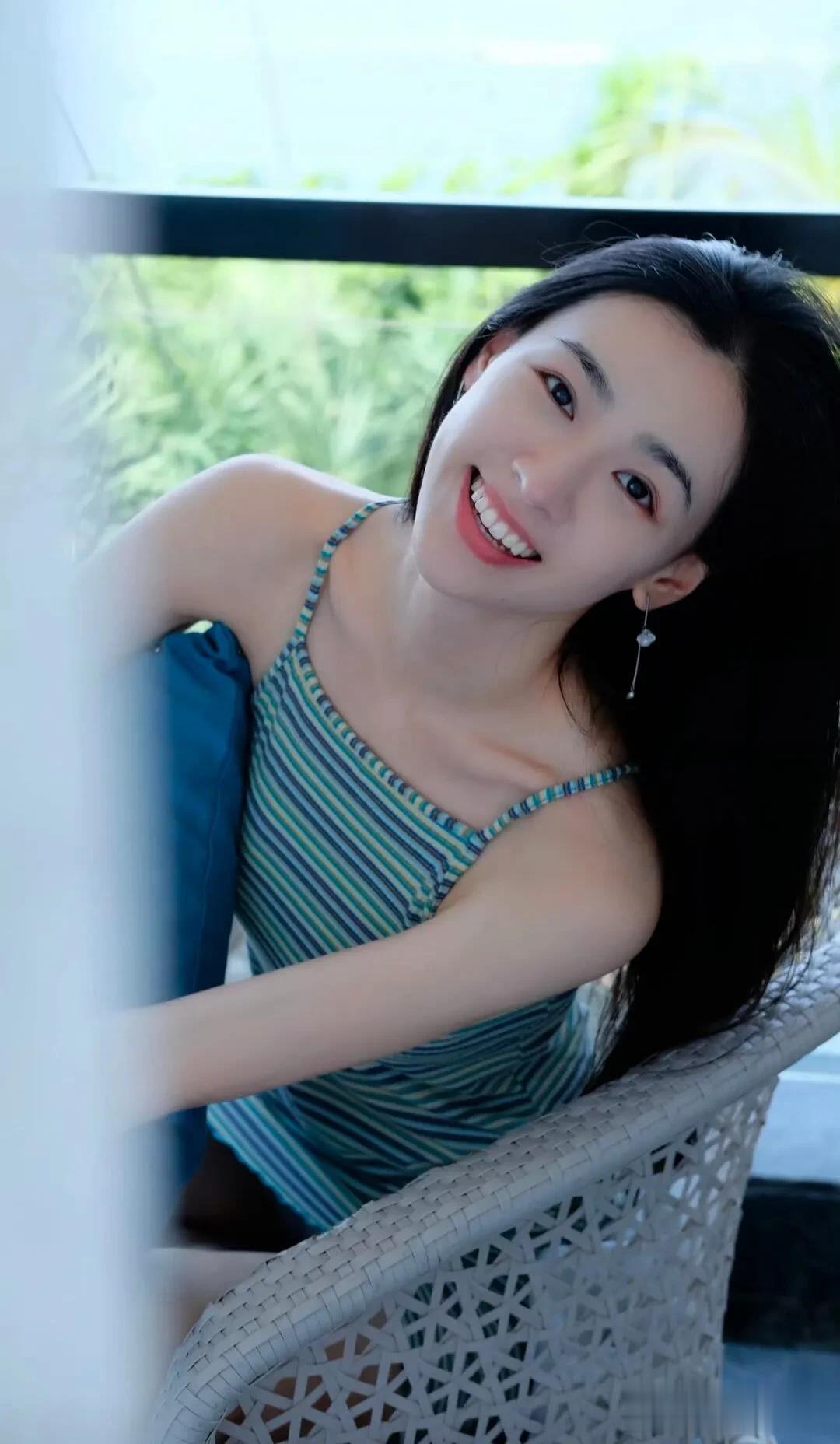 丁笑滢高清写真鉴赏