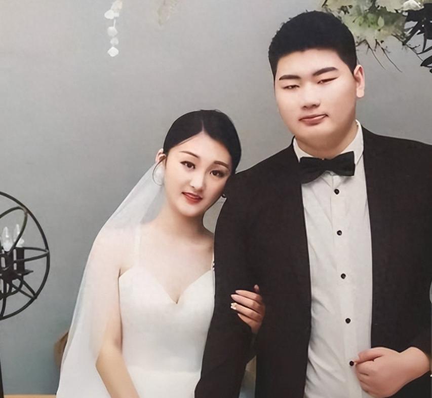 大衣哥前儿媳陈亚楠订婚，新郎正脸曝光，评论出现恶心一幕引热议