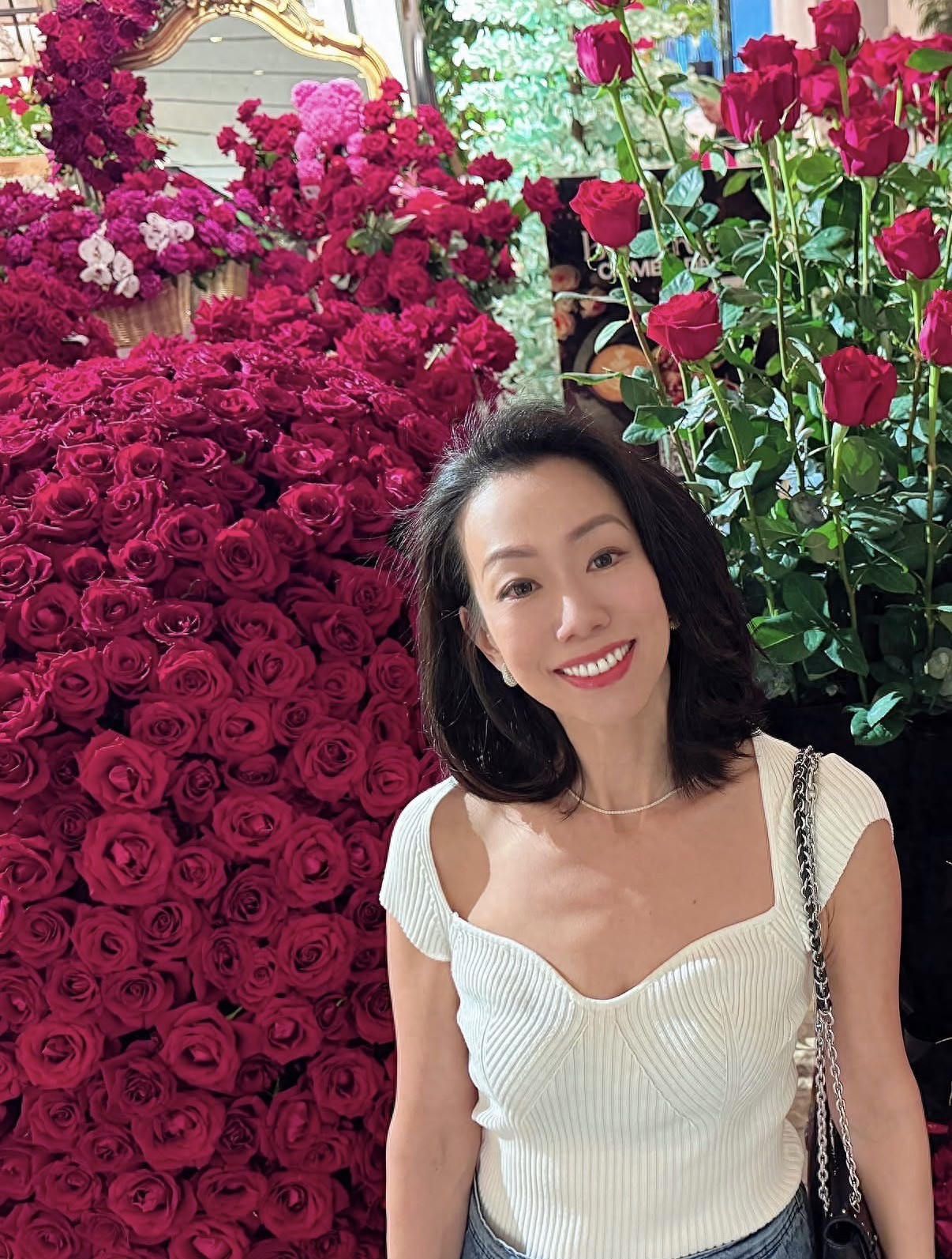 吴辰君移居迪拜报平安，称当地物资充足生活如常，暂时不打算离开
