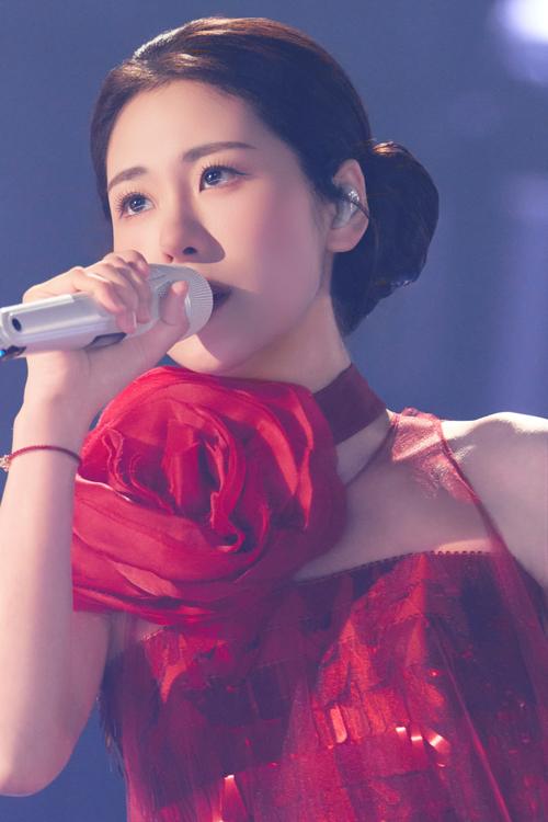 意外怀孕后她跑到美国，为顶级富二代生娃，为何如今仍是单身？