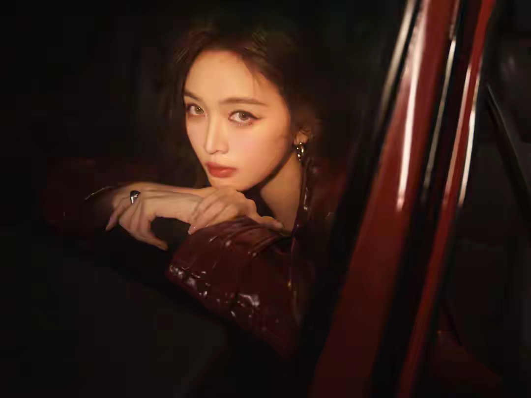吴宣仪跨年酷飒女神超