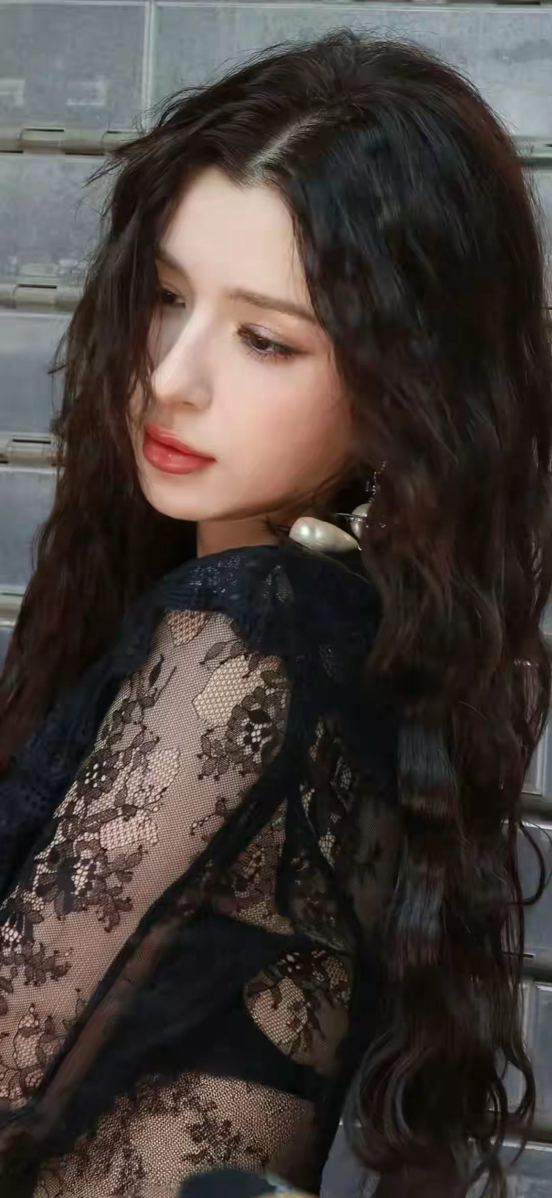 哈尼克孜,美得舒服又有故事感,是越看越有味道的耐看型美貌!