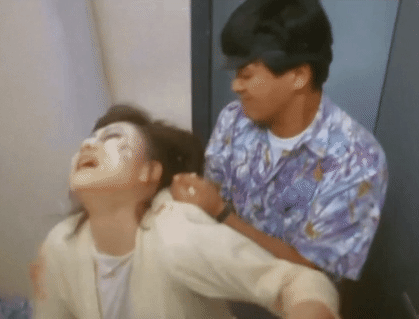 看到利智与翁虹的老合照，明白李连杰当年为啥一见钟情了，太美了