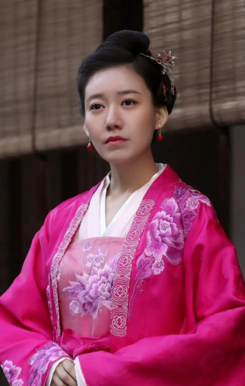 一个被窝睡不出两种人！宋宁峰再曝炸裂发言，高露梅婷无辜躺枪