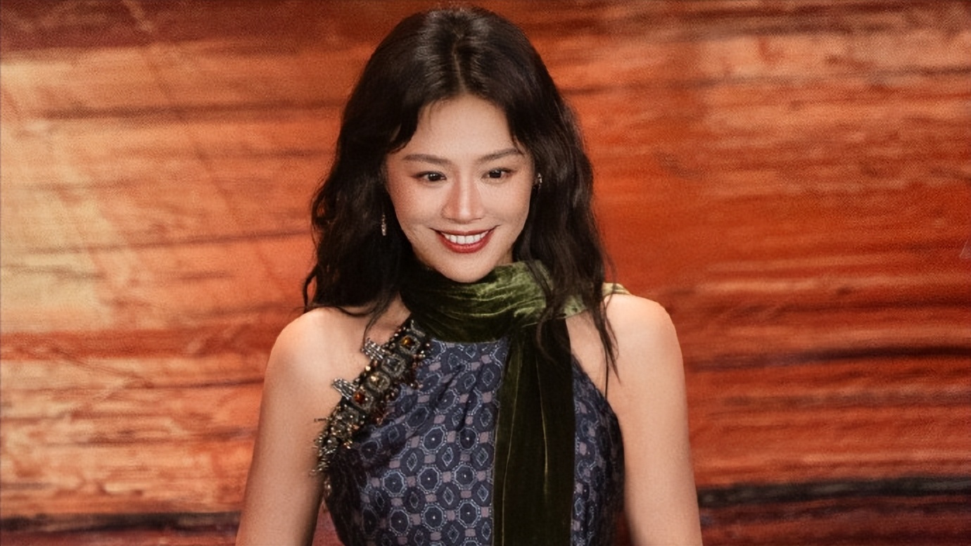 官宣分手不到1个月，马思纯再传喜讯，让欧豪和整个内娱刮目相看