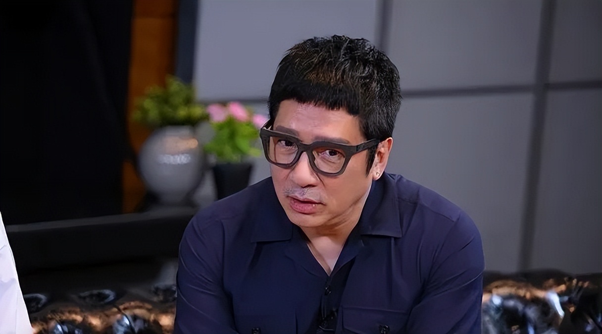 TVB模范夫妻结婚18周年晒恩爱，自爆两人至今仍未正式注册领证