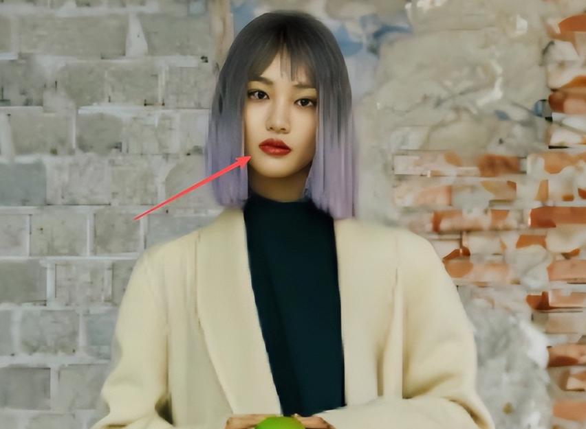 35岁郑爽近照！形象管理失败，彻底成了素人，在美日子舒坦了