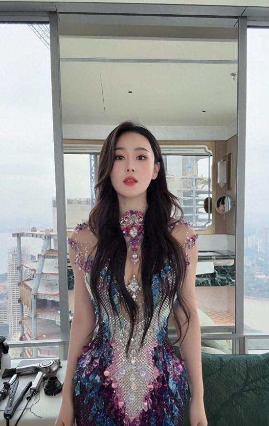 39岁张馨予晒跳舞视频！“沙漏”身材美得好权威，接新代言心情好
