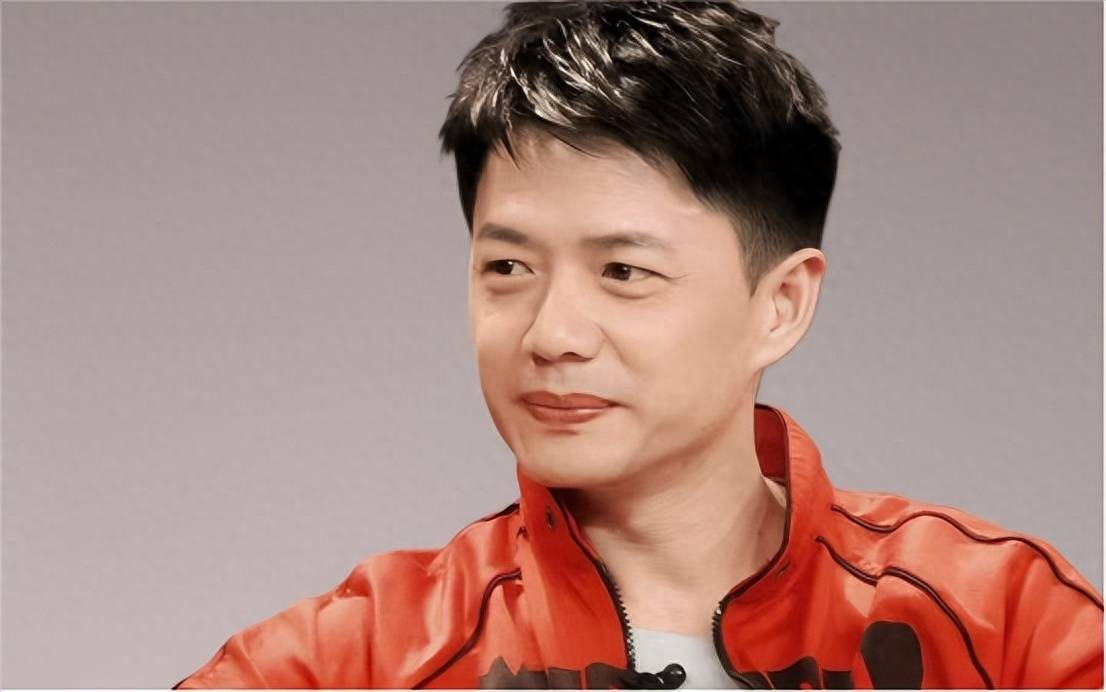 追了9年才娶了妻，因为妻子怕疼他做了12年丁克，余生只想宠着她