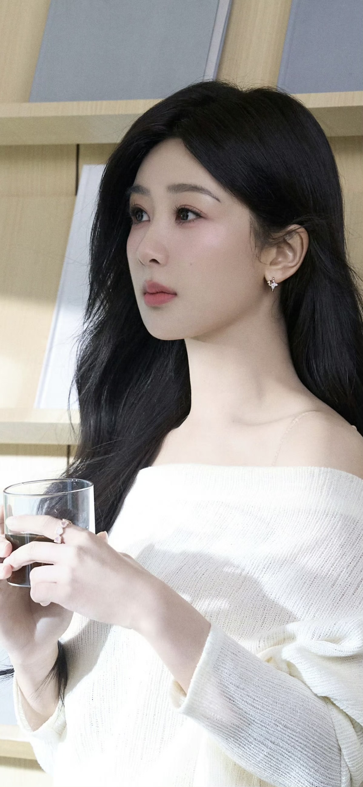 美女壁纸第4806期—杨紫