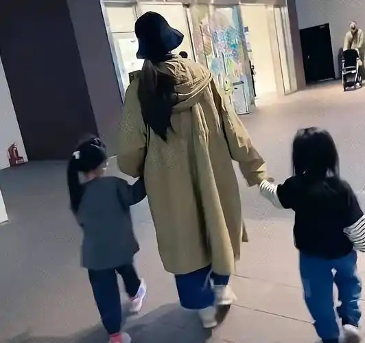 向华强曝遗产将给郭碧婷继承,向佑大闹反被夫妻俩拉黑逐出家门