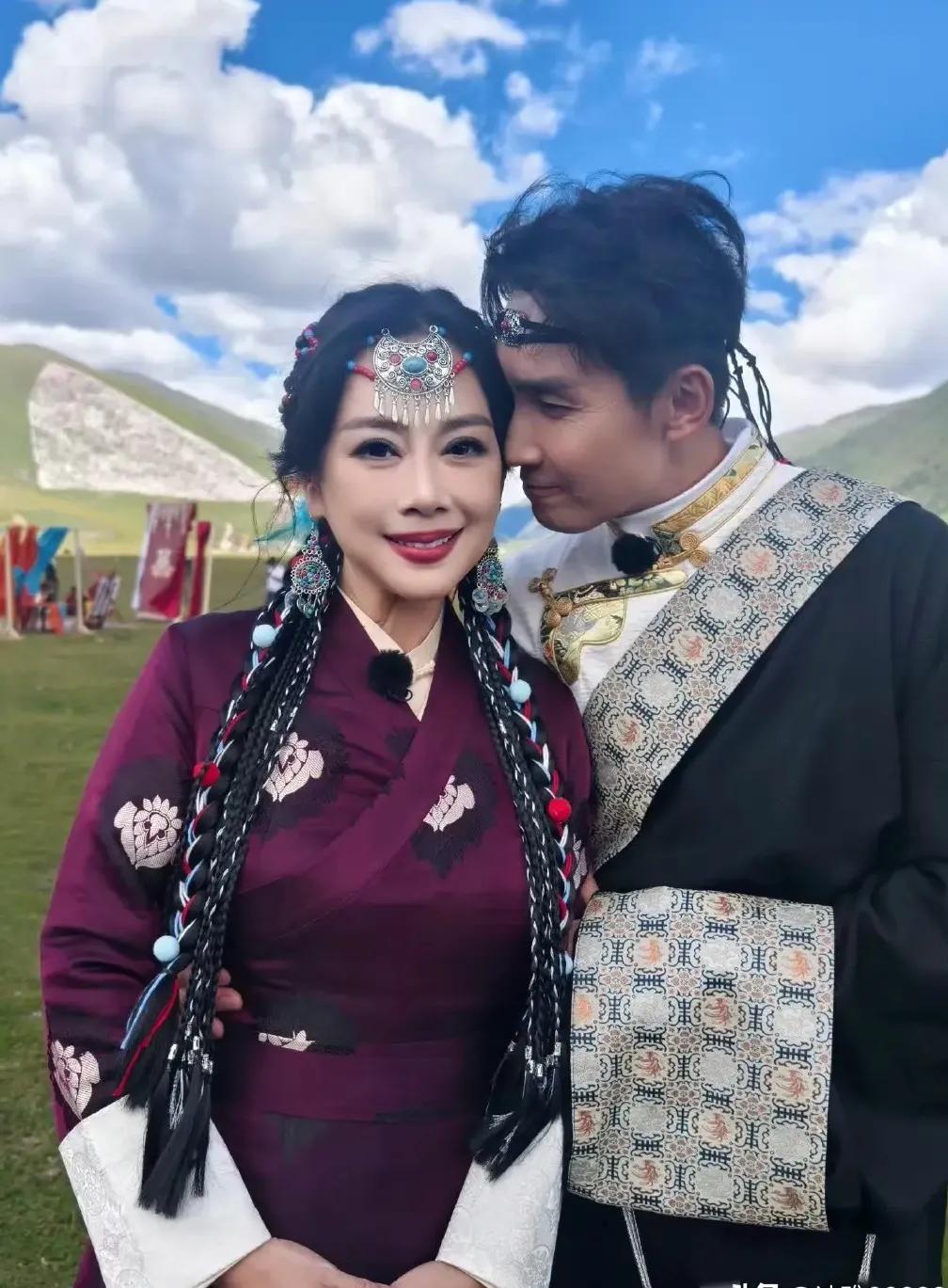 陈松伶晒照庆祝和老公张铎结婚16周年:往后余生来生还是你!