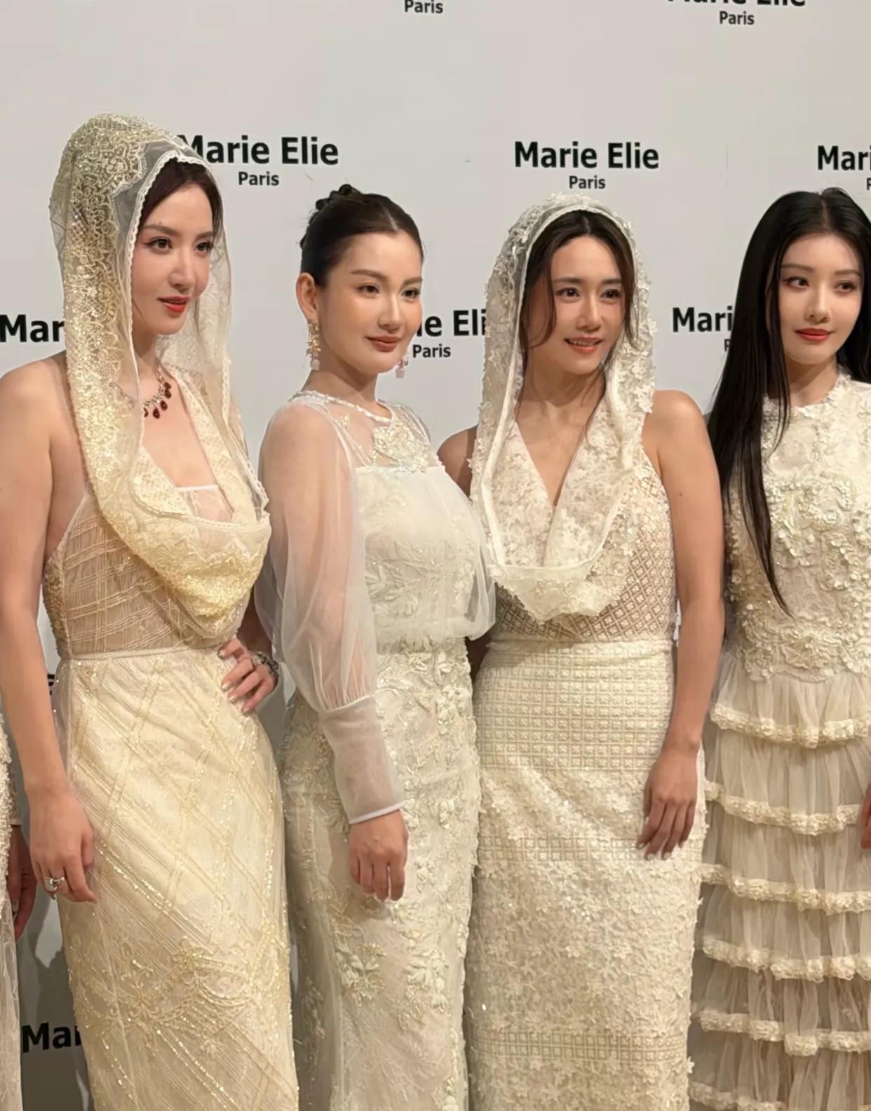 好尴尬！张萌、刘芸穿同款礼服出席活动，一样的衣服穿出不同味道