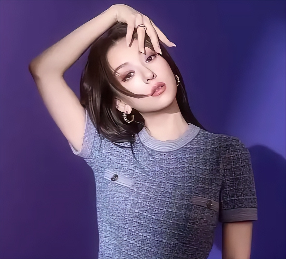 郭富城没想到，生三胎只4个多月，方媛就这样打出一副“王炸”