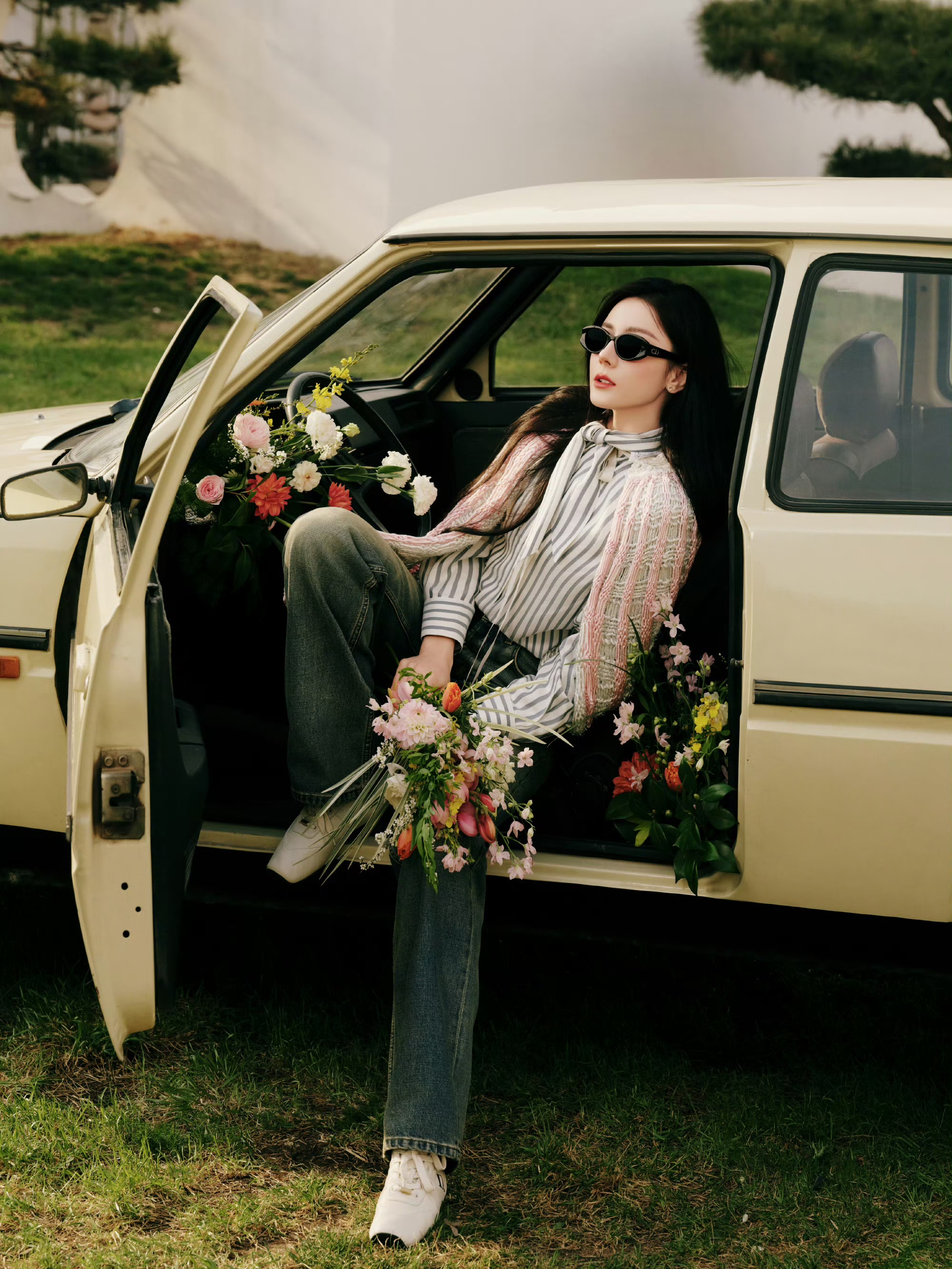 迪丽热巴 营业美照