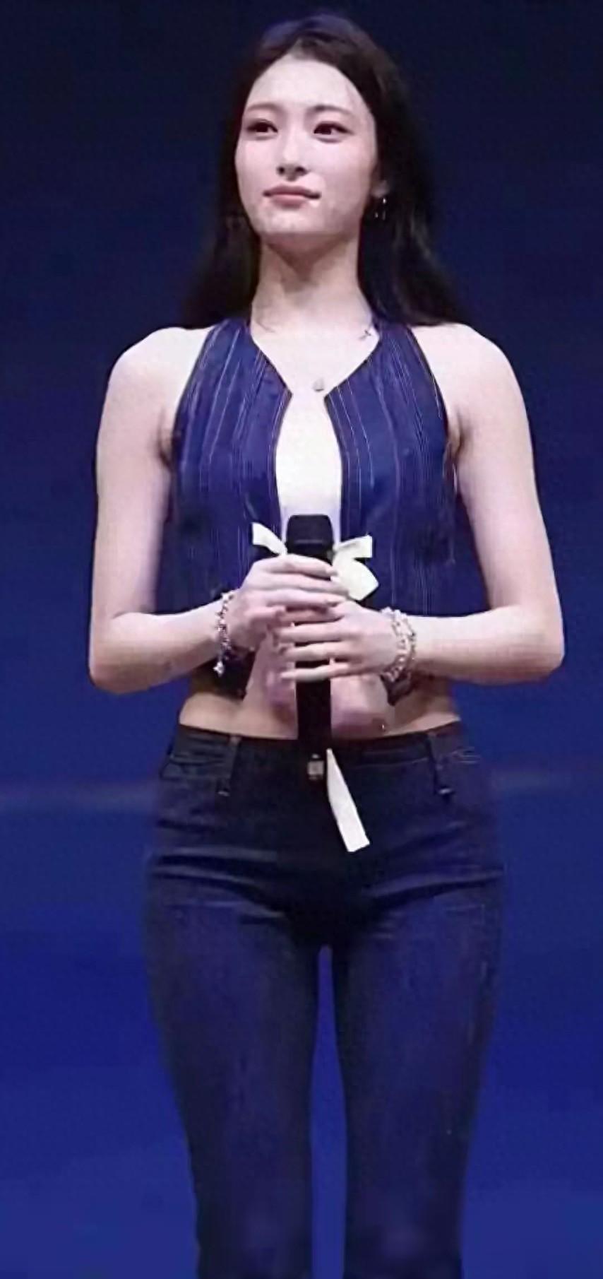 因为长得太漂亮，从护士改行为演员，出道第一部剧就演了女主角