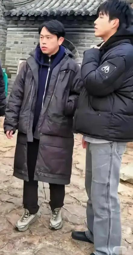 74岁陈凯歌在三亚豪宅过年，屋内一尘不染，没有多余花哨的摆件