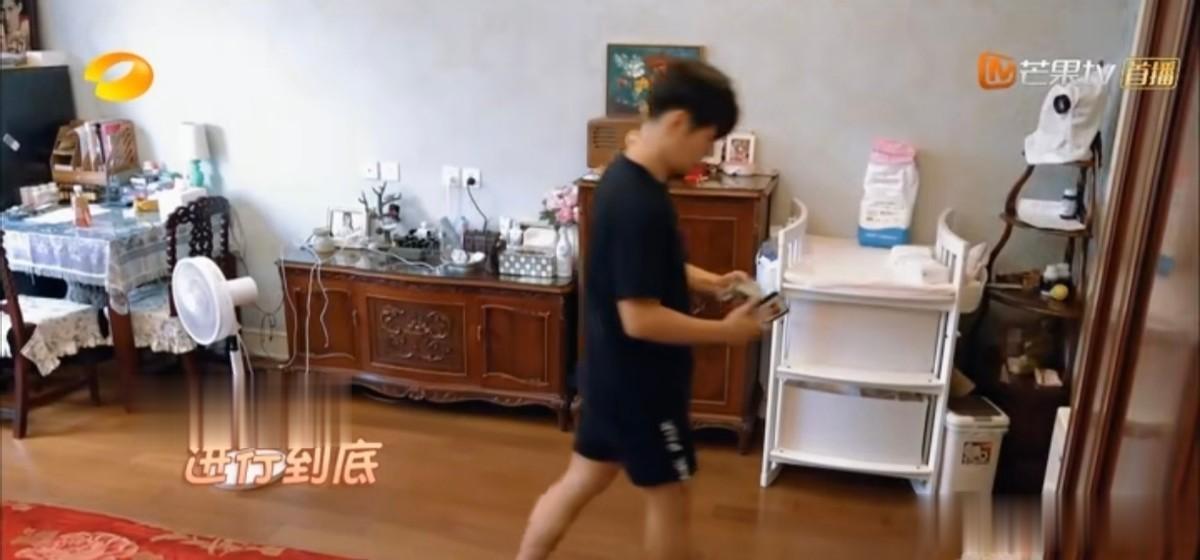 一把年纪又老又丑，还在演少男少女？这次严屹宽也走上刘晓庆老路