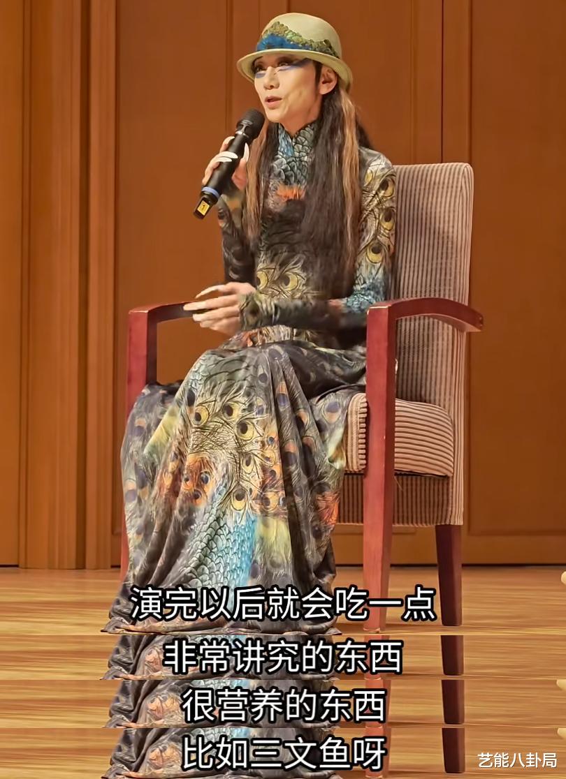 67岁女星自曝体重88斤！一天只能吃一顿饭，从早到晚饿着肚子跳舞