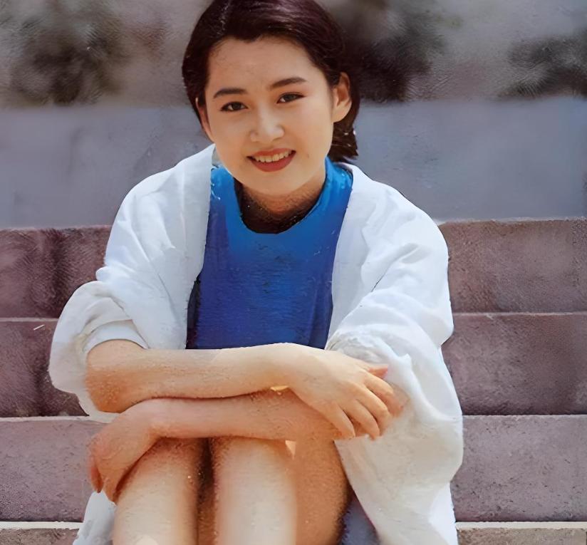 她一生“风流成性，老少通吃”，撩汉无数，现如今56岁依旧单身