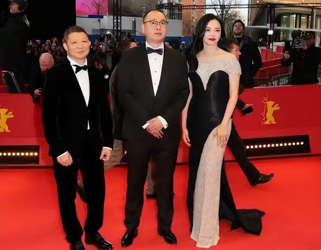 姚晨二度离婚了!和前夫最后一次同框互不理睬,曾被爆出轨过4次