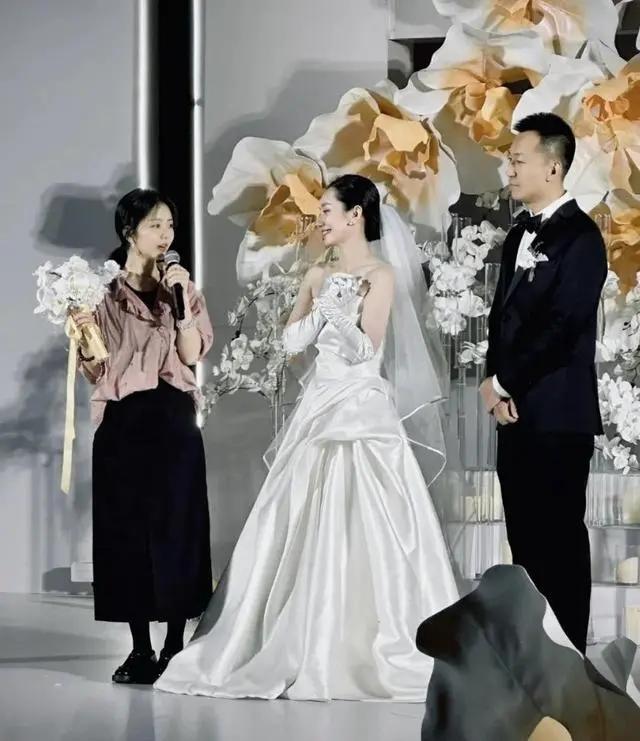 戏里婚礼变葬礼，戏外嫁名导之子！董晴藏了12年的低调婚姻终曝光