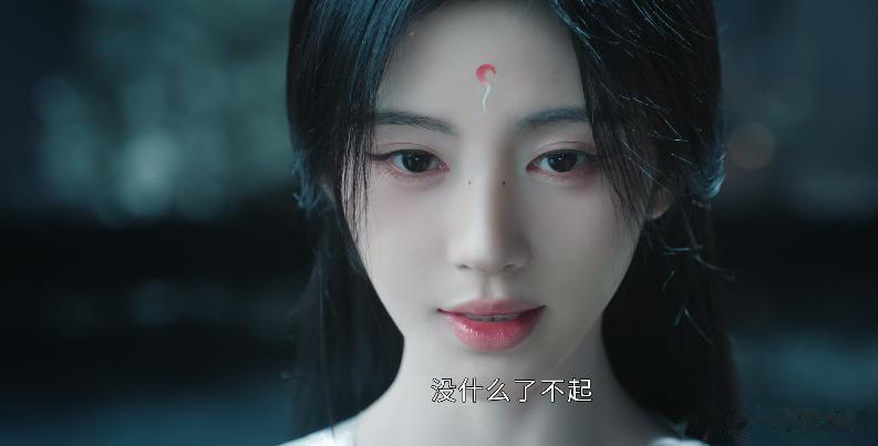 鞠婧祎为了新剧又动脸了？脸长眼尖嘟嘟唇消失，做配的陈都灵自然