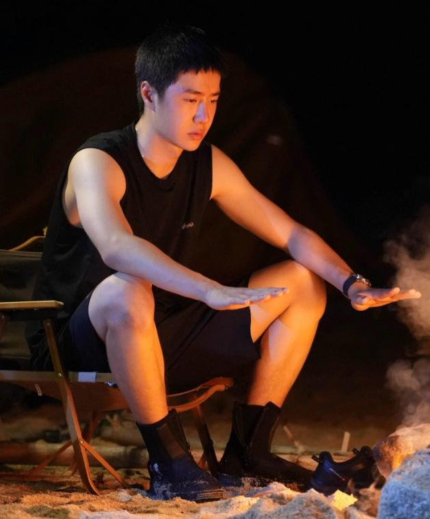 人心不足蛇吞象，王一博自曝是否结婚态度，恶心的一幕出现了