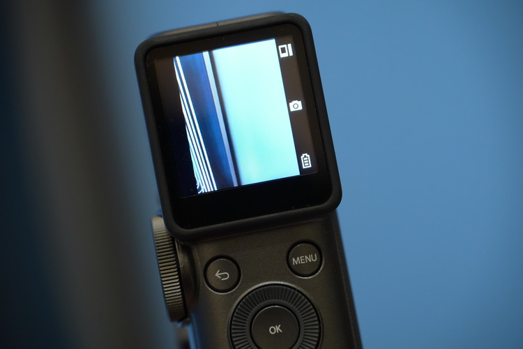 一手控制年代，你會為富士instax mini Evo Cinema掏錢么？