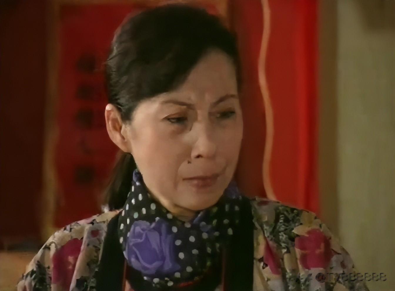 TVB“御用八婆”消失多年，经历离婚破产重病，入住老人院度余生