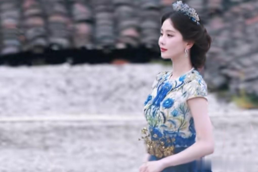 刘诗诗头戴王冠红毯开场，凭啥美上热搜？凭啥梦回龙葵？
