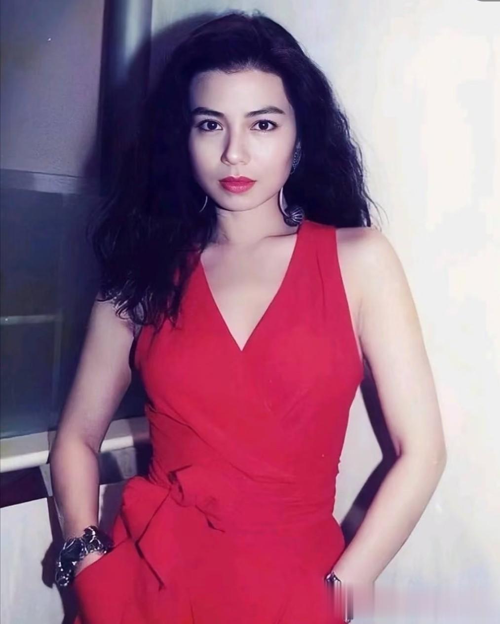 钟楚红65岁状态上热搜,这才是我们想娶的女神样子!