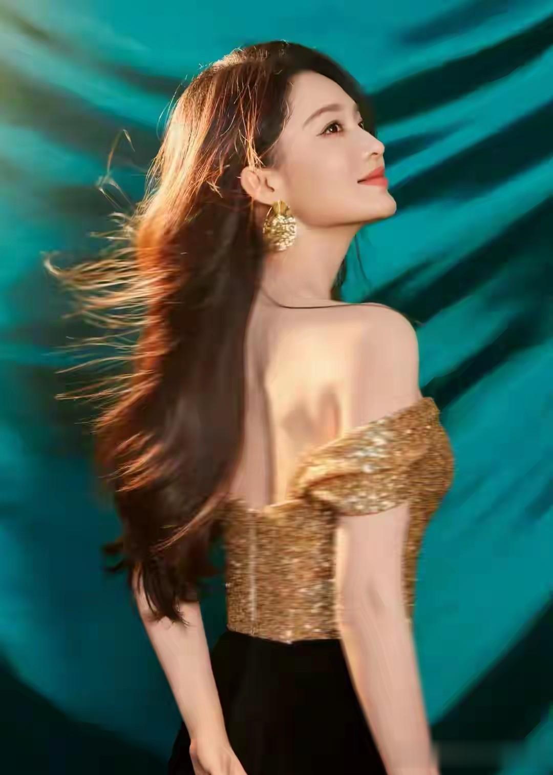 李沁：昆曲风骨铸身段，纤秾合度见高级。