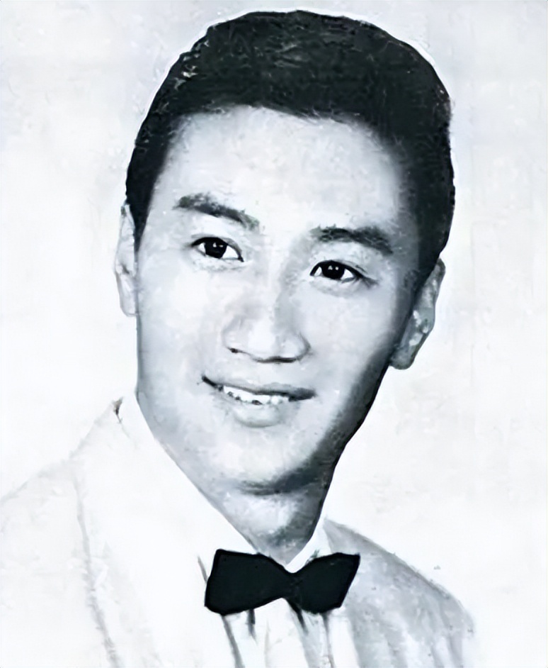 谢贤前女友大曝恋爱隐私！3年没碰她 早已结扎，晚年的体面不保了