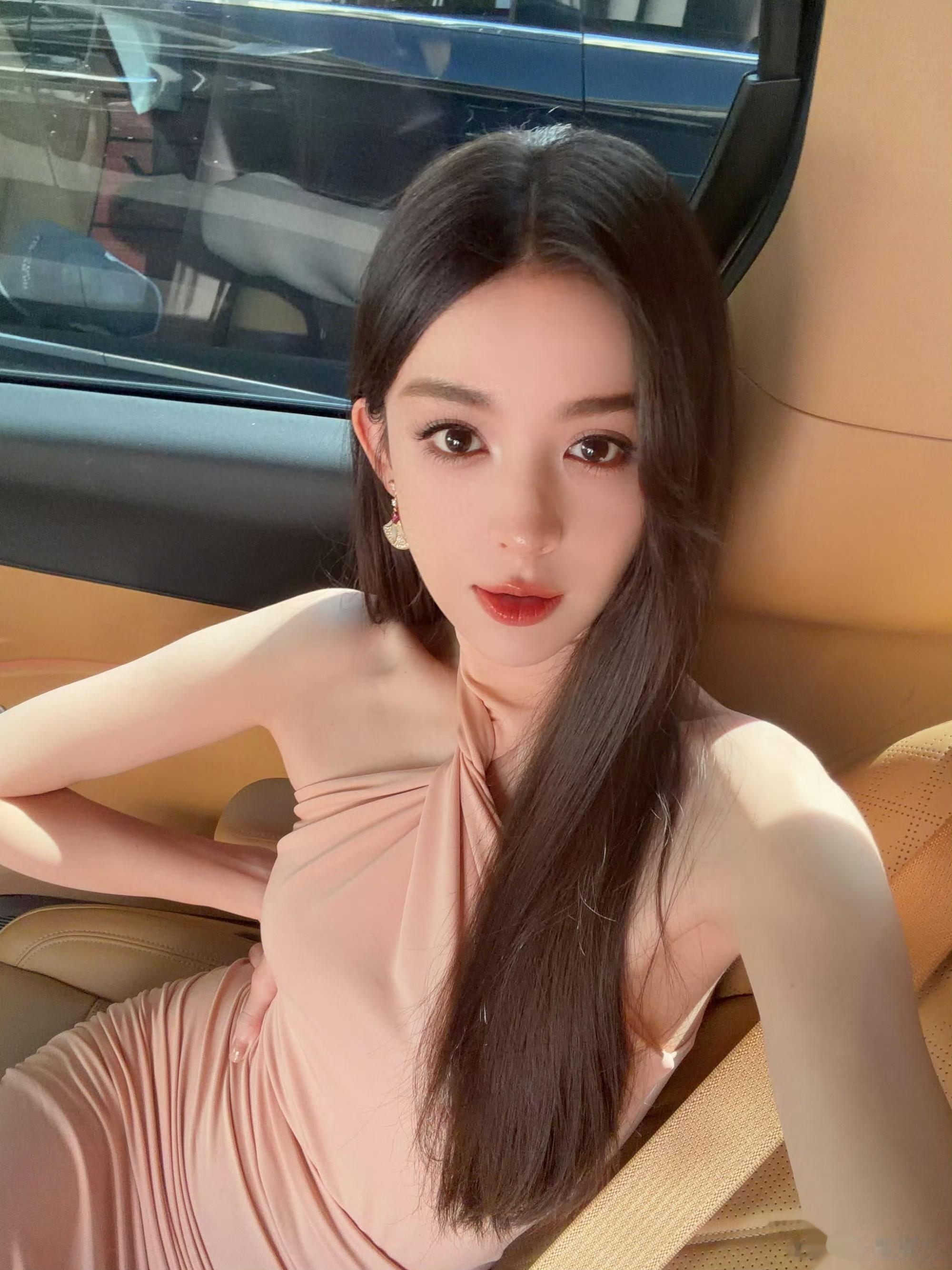 娜扎晒自拍，太美了