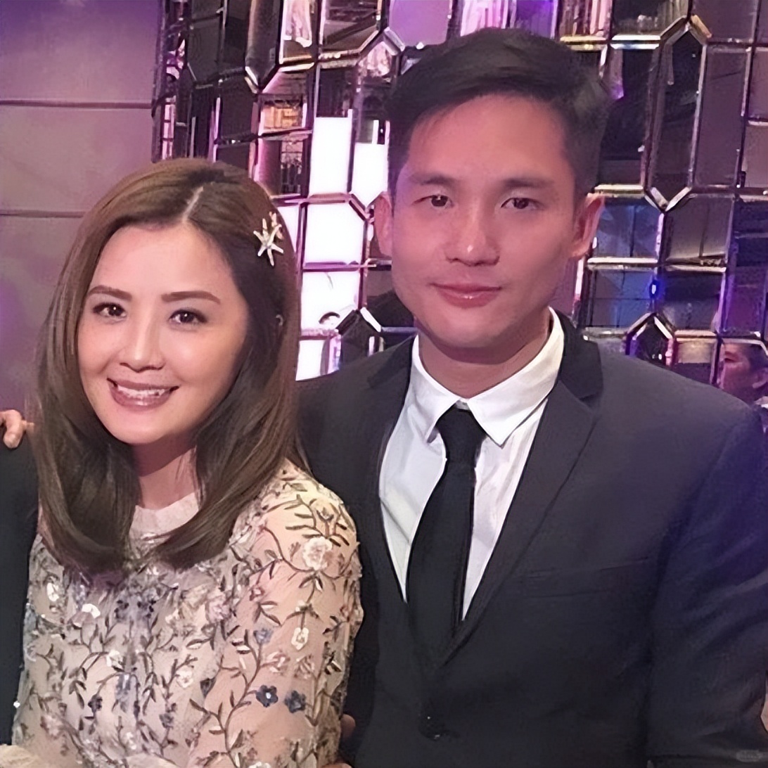 阿sa官宣恋情后，恶心一幕出现，男方被扒底朝天，王子文也被牵连