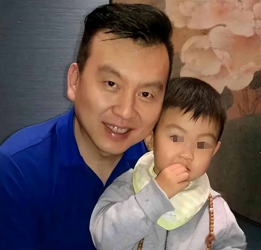 老婆跑了、儿子丢了、工作没了，主持人张泽群身上的谣言太荒唐