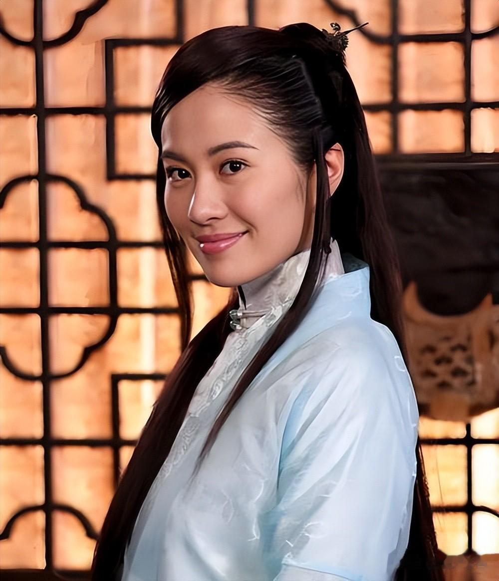 选美冠军又是学霸，才貌双全却至今未婚，46岁她转战新赛道又火了