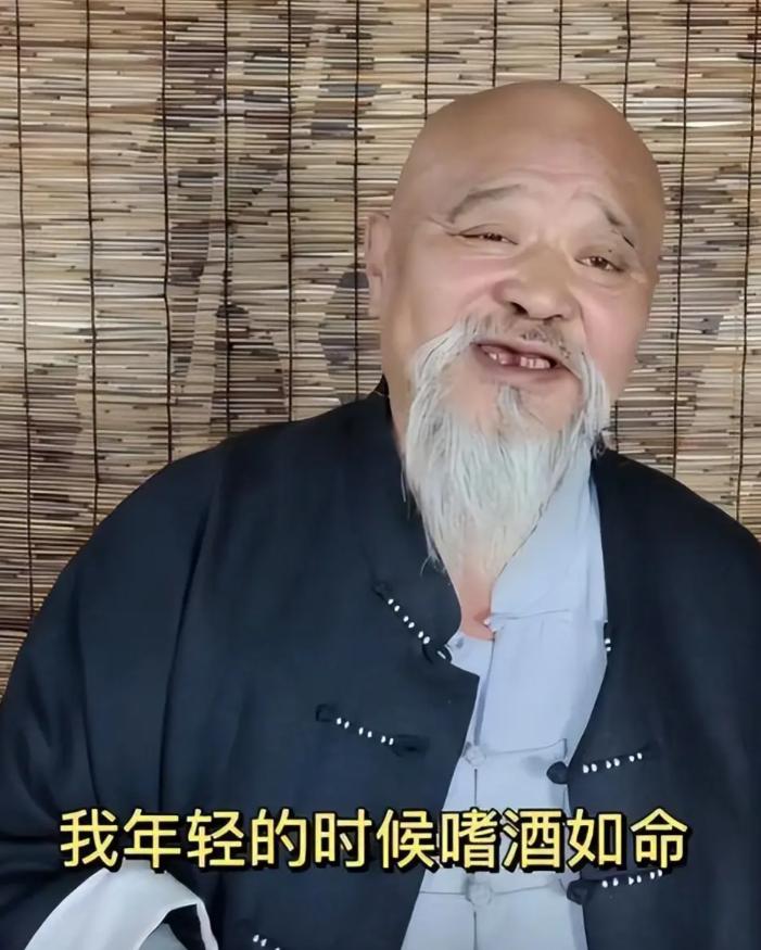 每天2包烟，顿顿8两白酒，70岁李琦跟去世前杨少华状态如出一辙