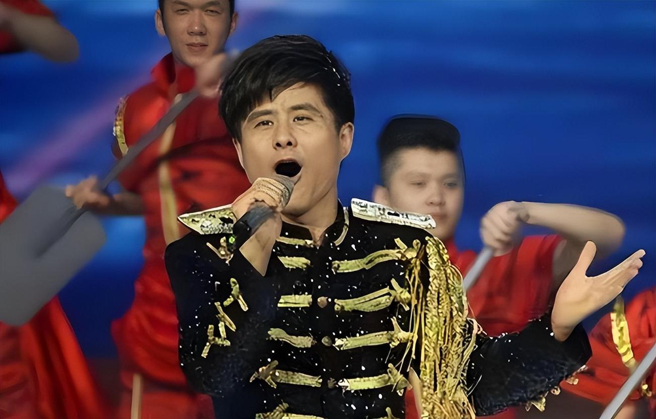 负债百万、露宿街头、装疯卖傻，星光大道的草根歌手现状太落魄